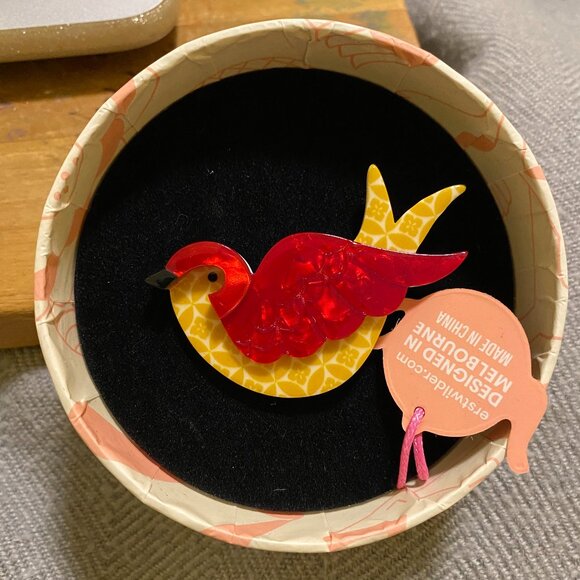 Erstwilder Anouk's Lost Letter Resin Brooch NWT - Picture 1 of 4